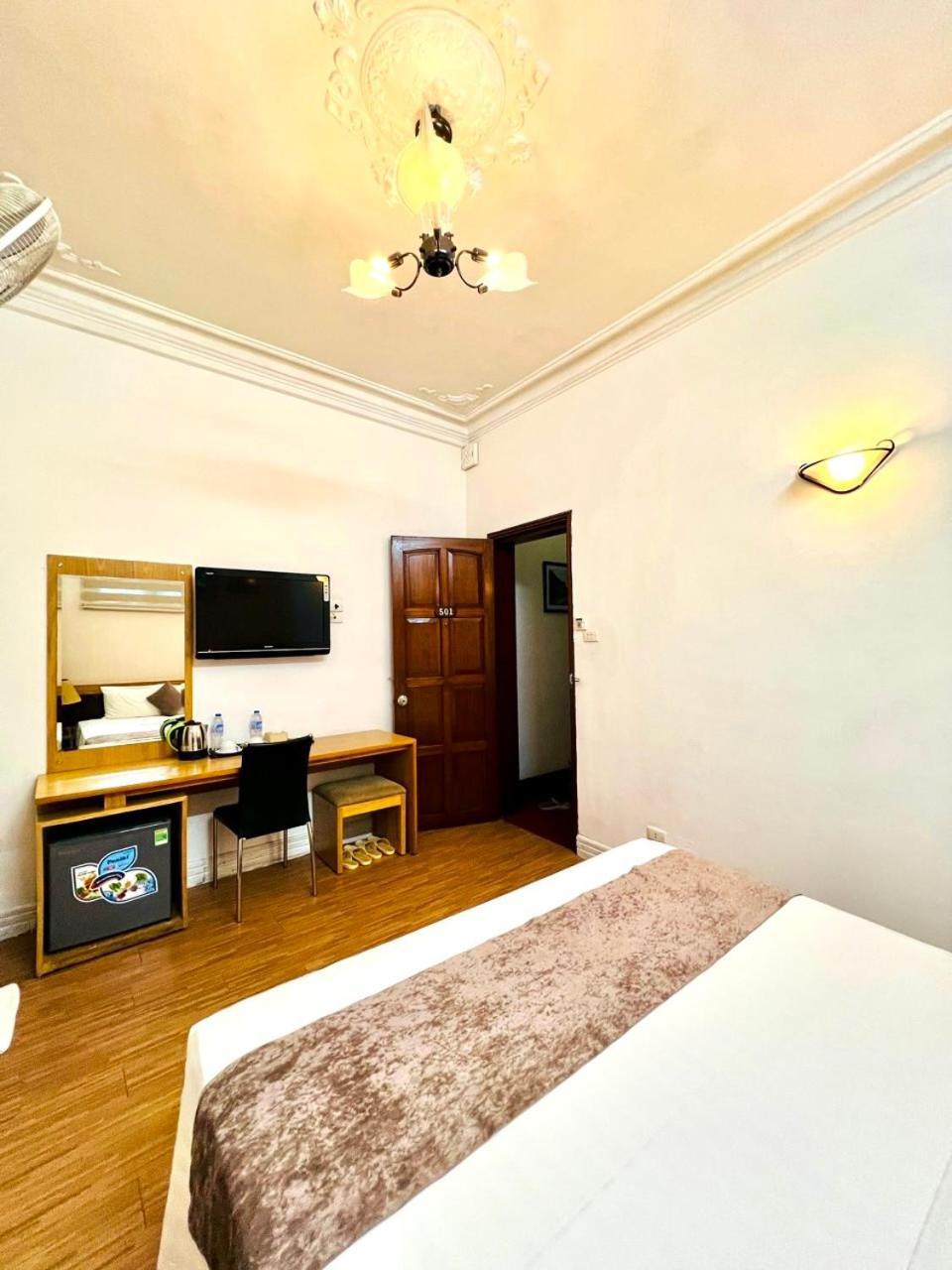 Hanoi Win Hotel & Travel Екстериор снимка